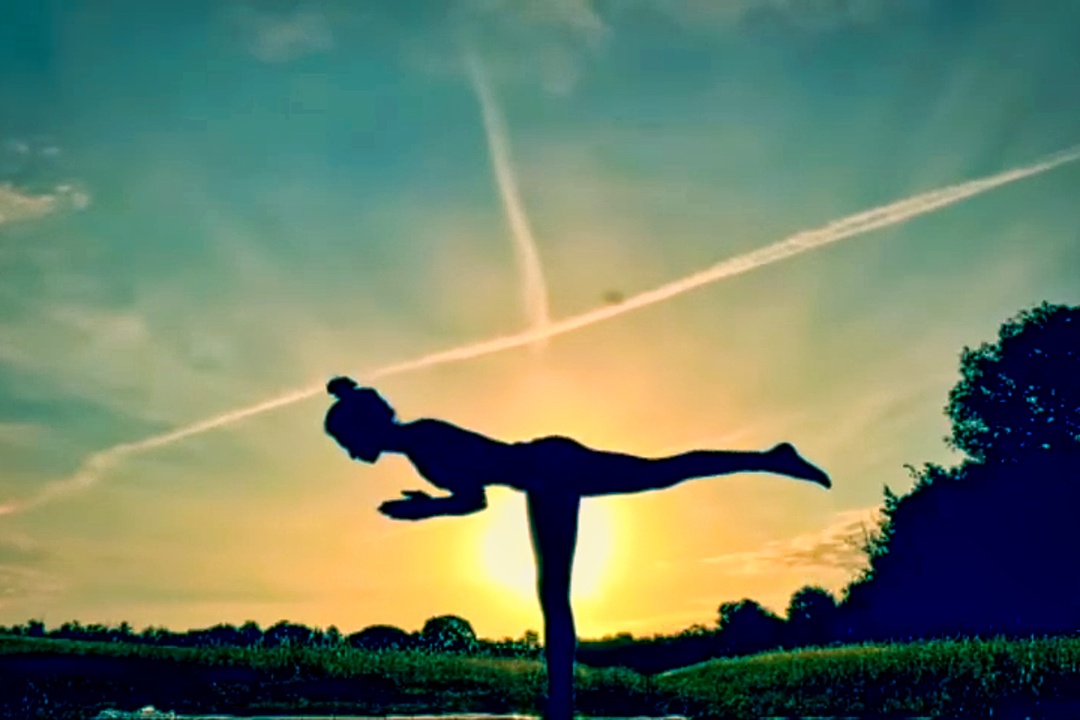 Watch: An Inspiring Fusion of Yoga and Indian Classical Dance Yoga Inspiration